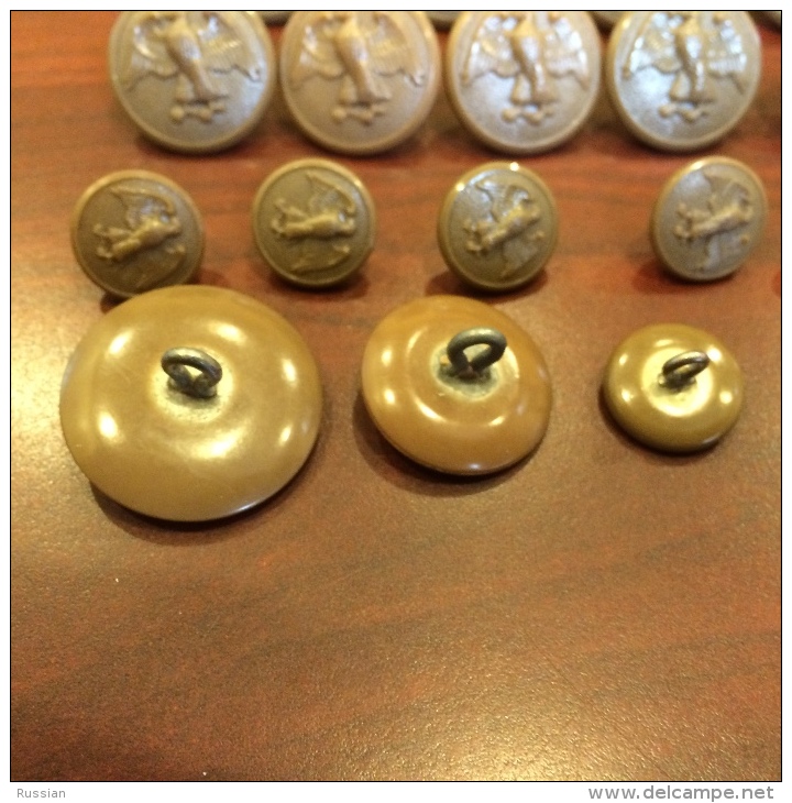 18 Boutons WAC WOMEN AUXILIAIRE ARMY CORPS US ARMY1942 Veste Vareuse Capote Manteau Aigle Bakélite Vert - Buttons