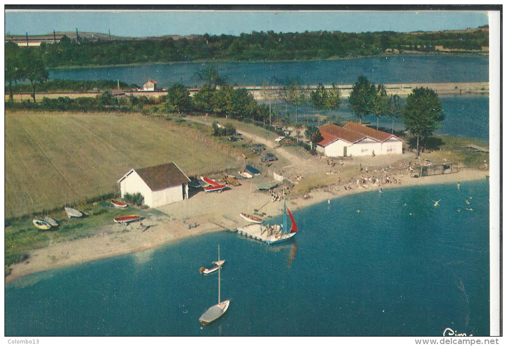 77 TORCY CPSM VUE AERIENNE PLAGE DU CLUB NAUTIQUE  EDITEUR COMBIER - Torcy