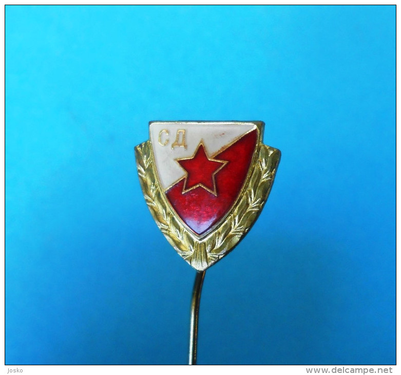 FC RED STAR Football Soccer Club Belgrade Serbia Ex Yugoslavia Old Pin Badge Fussball Futbol Futebol Calcio Anstecknadel - Fútbol