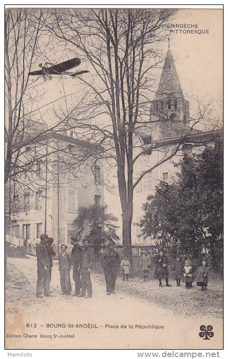 BOURG - ST - ANDEOL ( 07 ) PLACE DE LA REPUBLIQUE - Bourg-Saint-Andéol