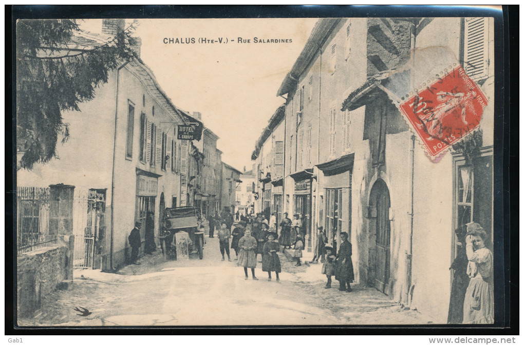 87 -- Chalus -- Rue Salardines - Chalus