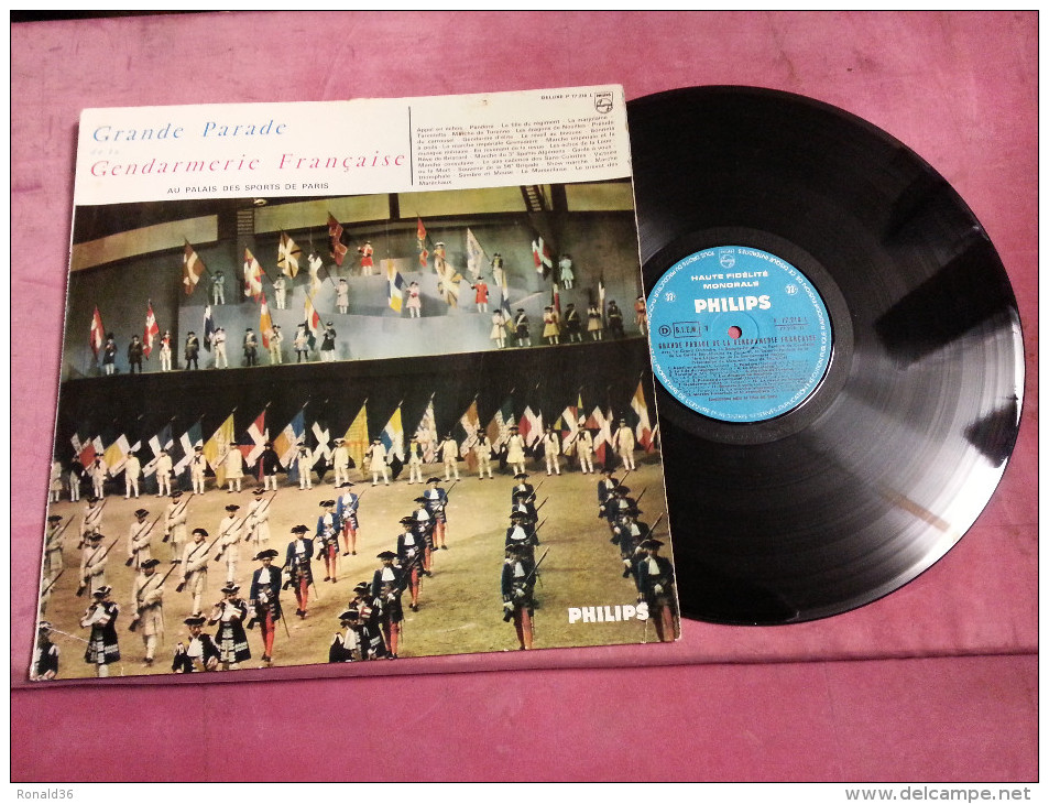 Disque 33 T Vinyle GRANDE PARADE De La GENDARMERIE FRANCAISE AU PALAIS DES SPORTS DE PARIS Moto Motard - Autres - Musique Française