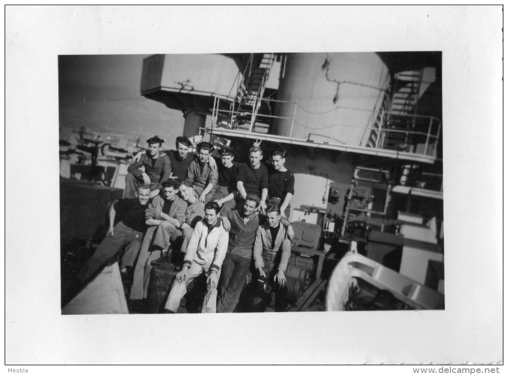 5 PHOTOS - CUIRASSE  " LORRAINE "   Méccanos Pris Sur Le Spardeck -  Octobre 1948 - Bateaux