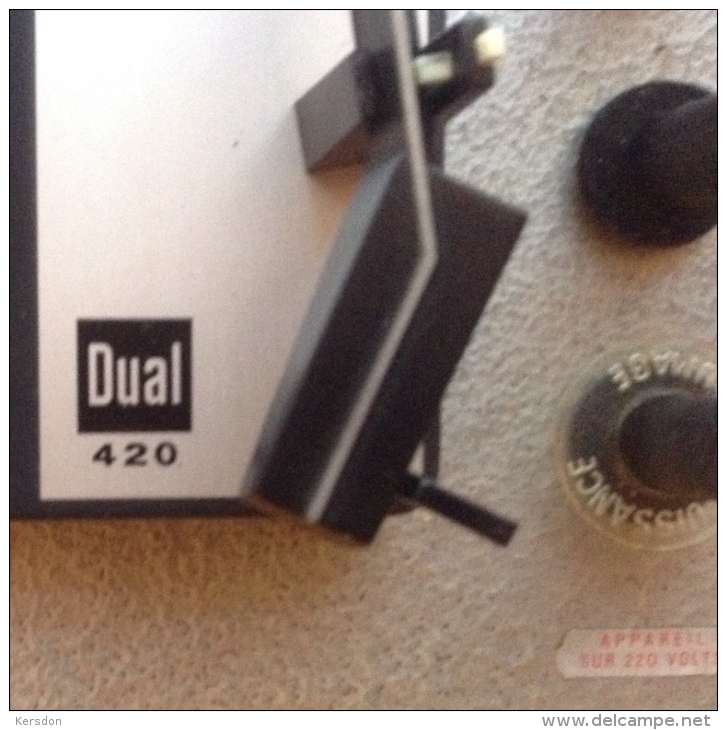Platine Vinyle DUAL 420 - Modele Pour Diffusion Disque En Magasin Des Annees 80 - Otros Aparatos