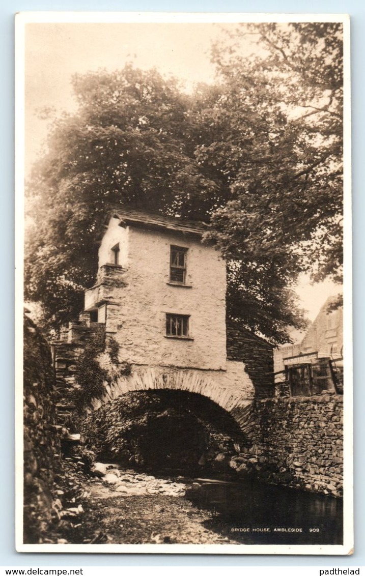 POSTCARD BRIDGE HOUSE AMBLESIDE 908 LAKE DISTRICT B+W POSTCARD UNPOSTED - Ambleside