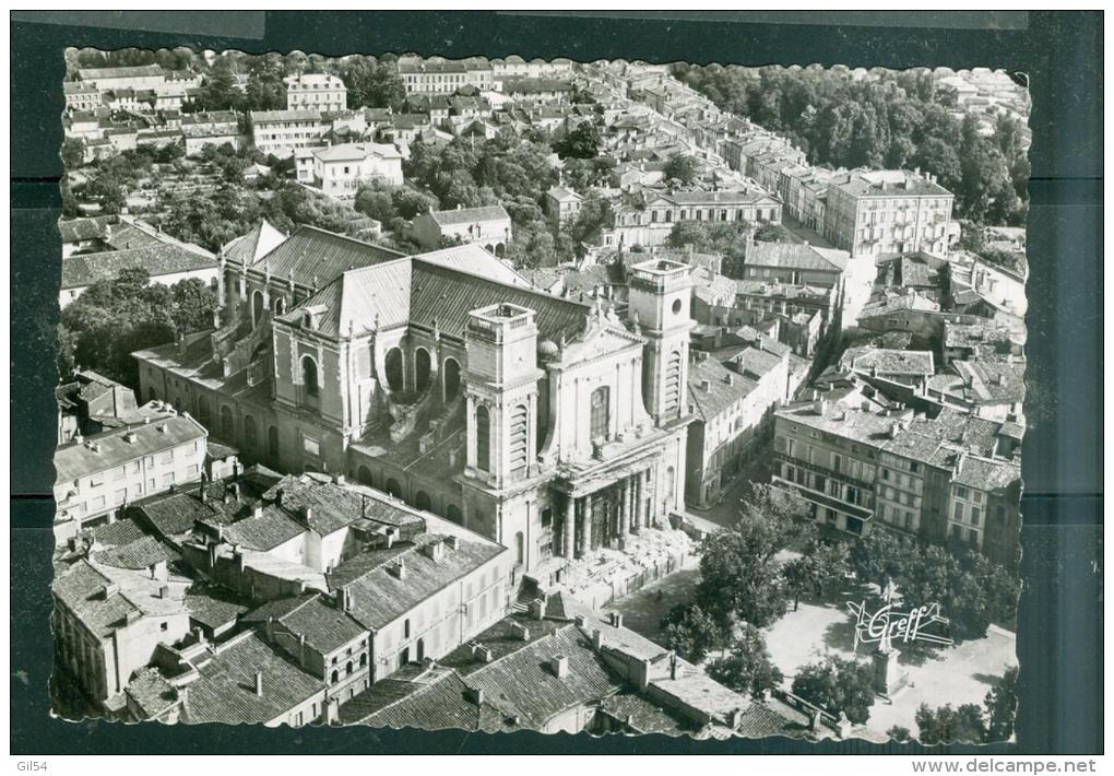 Cpsm Gf -en Guyenne - Montauban ( Tarn Et Garonne ) Vue Aérienne - La Place Des états Unis Et La Cathédrale - Ae11957 - Montauban