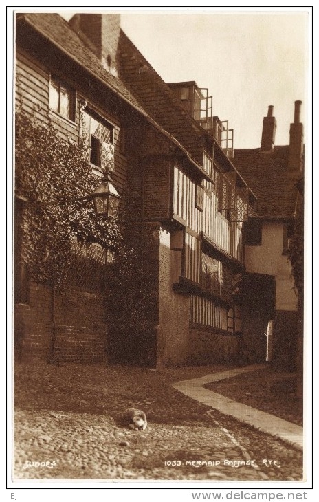 Mermaid Passage, Rye Black & White Postcard By Judges Unused - Rye