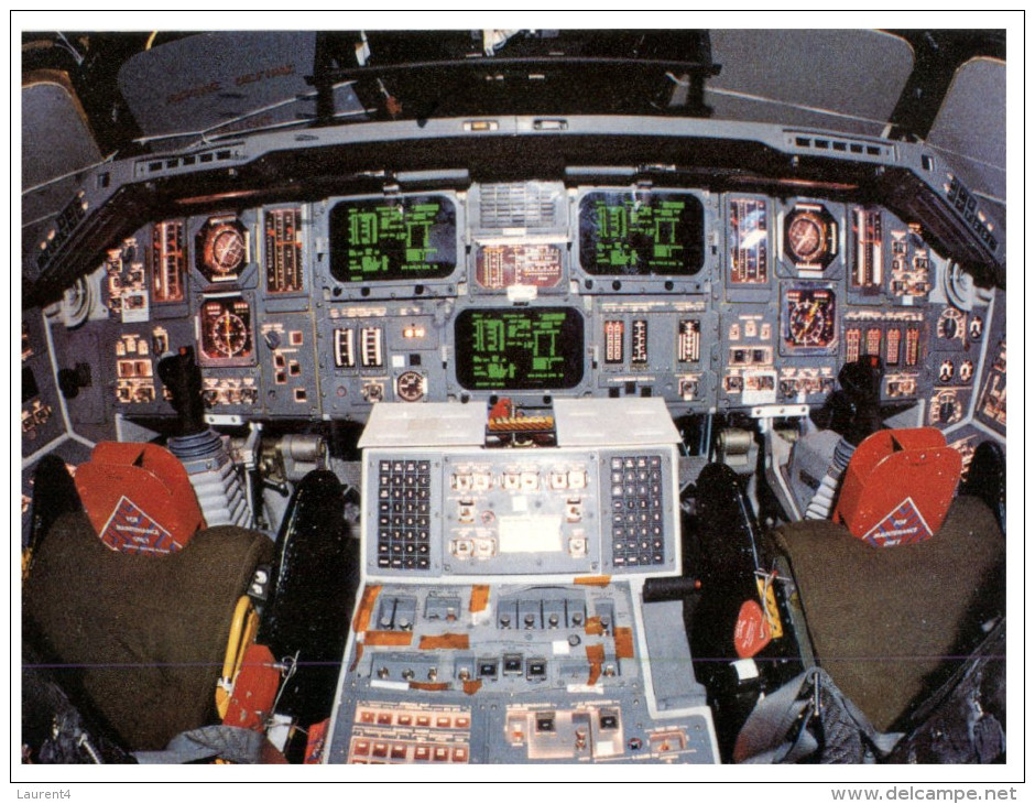 (501) Space Shuttle Flight Deck - Raumfahrt