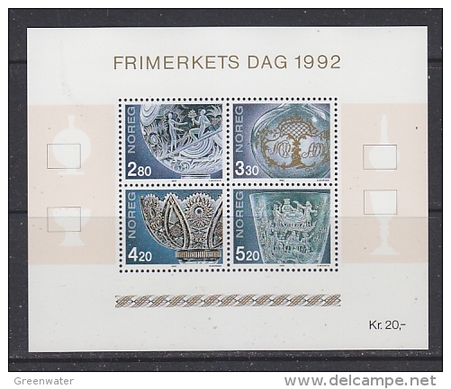 Norway 1992 Stamp Day M/s ** Mnh (22373) - Blokken & Velletjes