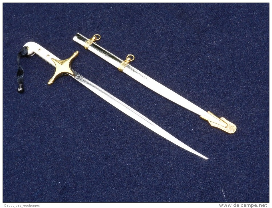 TRES BEAU SABRE OFFICIER U.S. MARINES Fabrication W.K.C. SOLINGEN - Knives/Swords