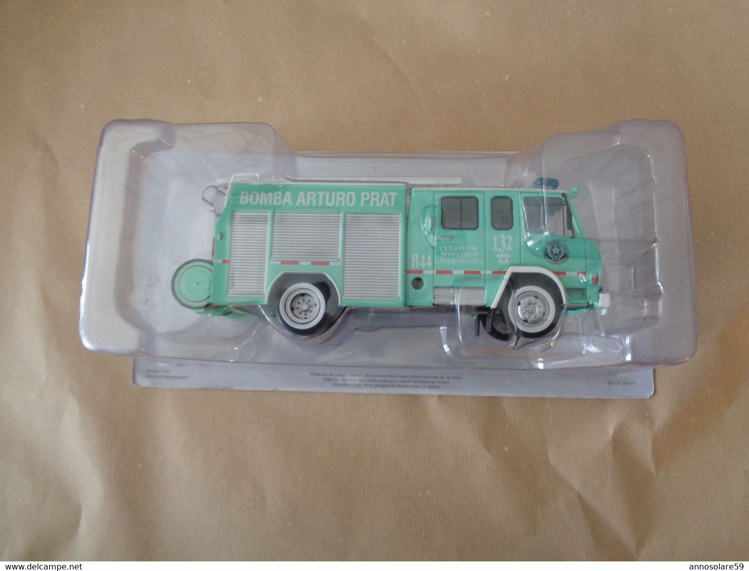 CAMION - BOMBA ARTURO PRAT - SCALA 1:43 - BERLIET - LEGGI - Camions