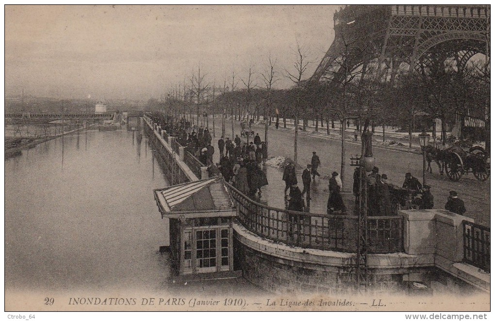 CPA PARIS 75 - La Ligne Des Invalides - Inondations De Paris - Arrondissement: 07