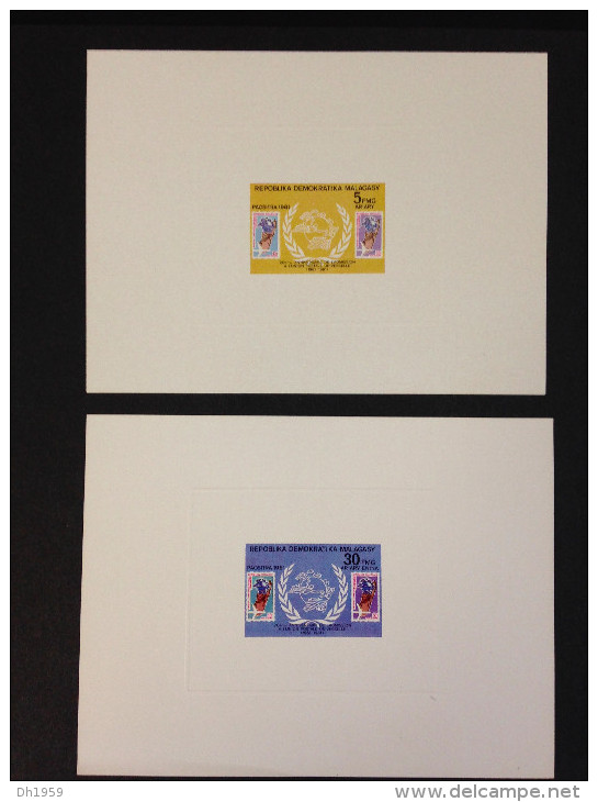 UPU U.P.U. EMBLEME 20e ANNIVERSAIRE ADMISSION TIMBRES SUR TIMBRE  1981 MADAGASCAR MADAGASKAR MALAGASY EPREUVE LUXE PROOF - WPV (Weltpostverein)