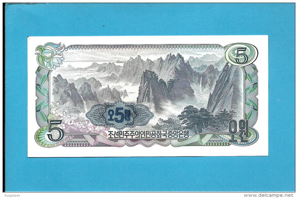 KOREA, NORTH - 5 WON - 1978 - P 19.e - UNC. - BLACK Serial # - Large Numeral 5 In BLUE Guilloche - 2 Scans - Korea, North