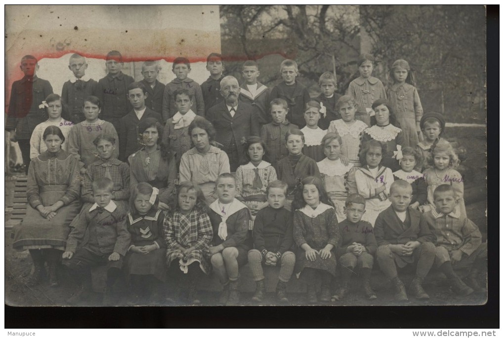 Carte Photo Saint Oyens Eleves De L Ecole Les Anciens Et Les Nouveaux - Yens