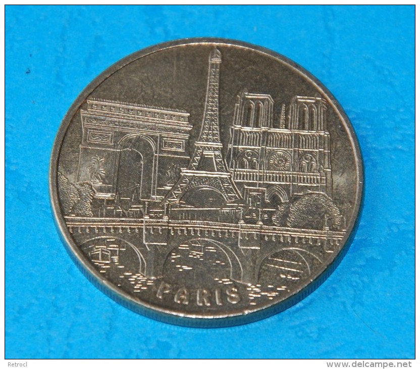 PARIS 2011 - La Tour Eiffel, Le Sacré-Coeur, L´Arc De Triomph - 2011