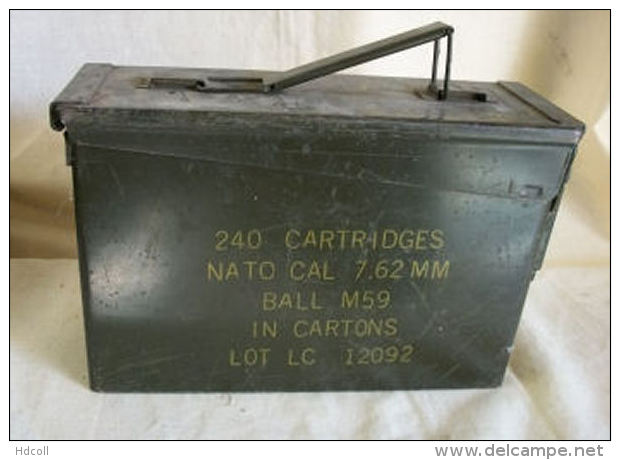 Caisse à Munitions En Tôle Emboutie Pour 240 Cartouches Cal 7.62 NATO M59 - Armas De Colección