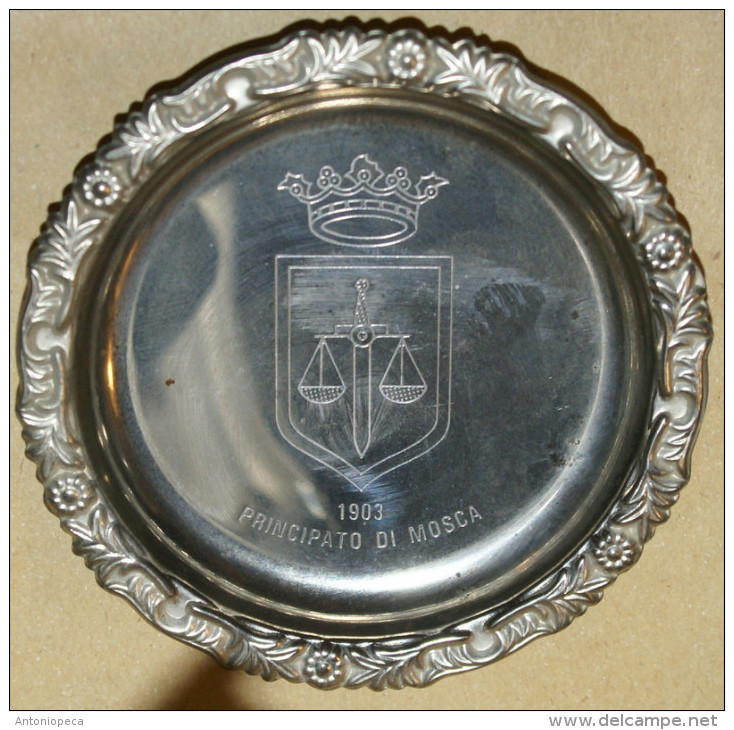 QUATTRO PIATTINI IN SILVER PLATE ARALDICA STORICA - Argenteria