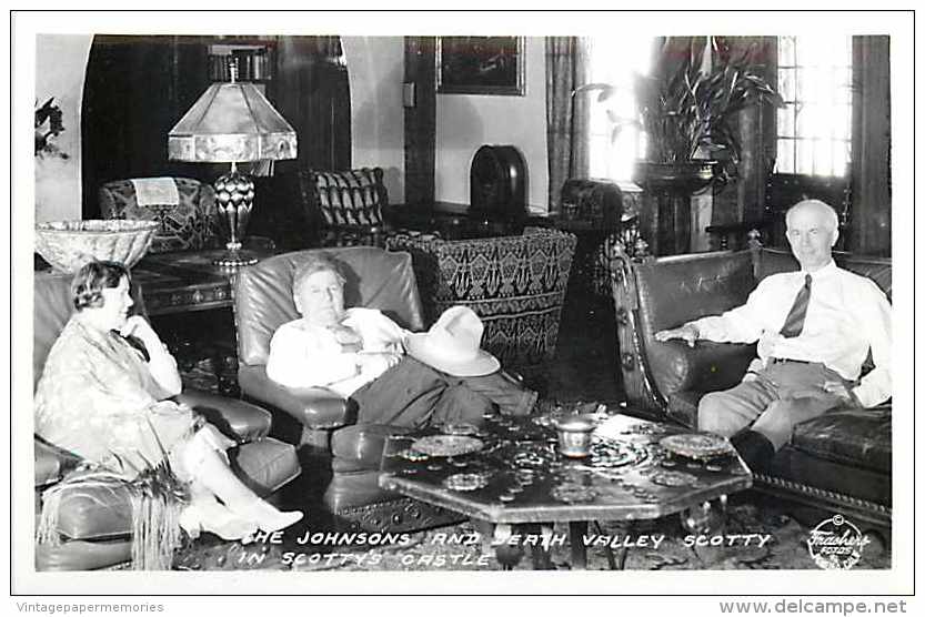 248819-California, Death Valley, RPPC, Scotty´s Castle, Living Room, Scotty With The Johnsons, Frashers Photo - Death Valley