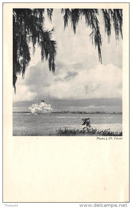 NIGERIA - Le Porte-Avion "FOCH" à LAGOS  - Carte De La Compagnie De Navigation Cyprien Fabre Et Fraissinet - Nigeria