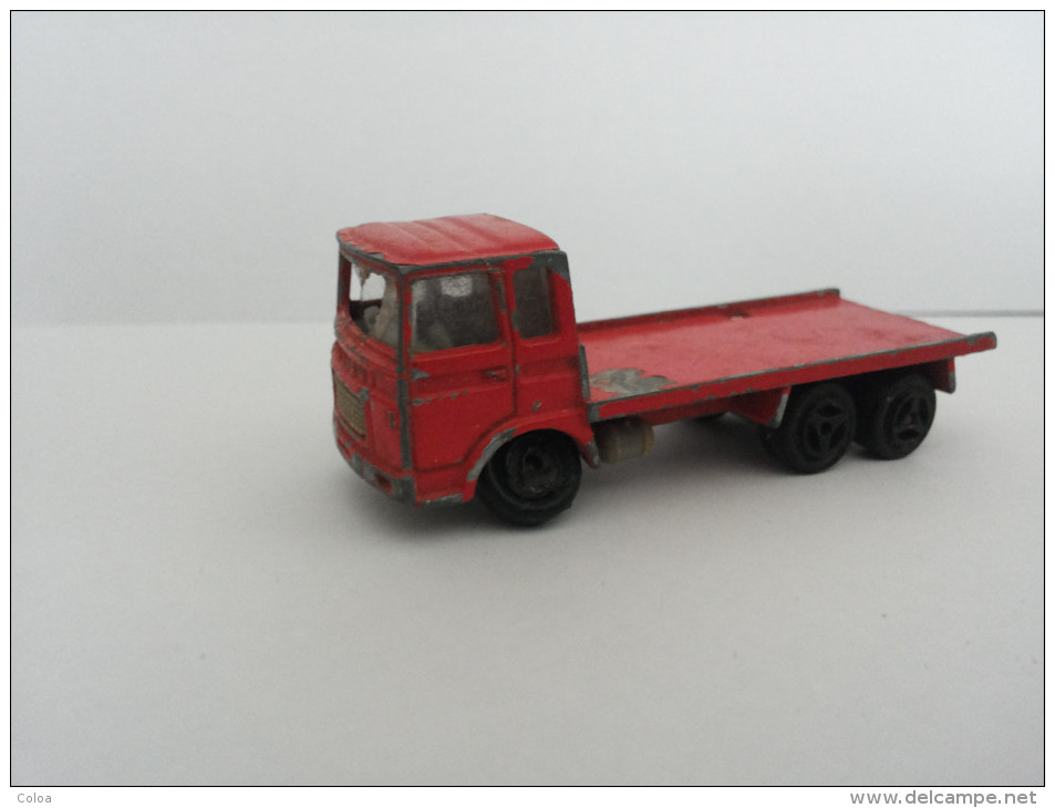 Camion SAVIEM Majorette - Camions, Bus Et Construction