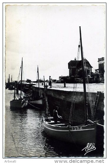 14 COURSEULLES ++ Le Retour Des Bateaux De Pêche ++ - Courseulles-sur-Mer