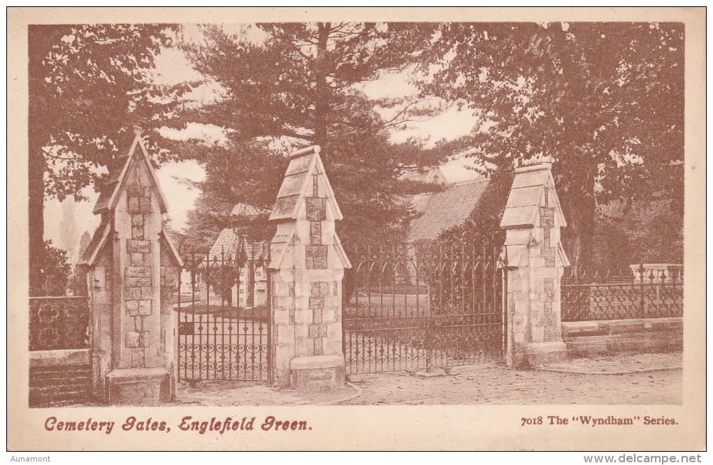 Reino Unido--Englefield--Cemetery Gates- - Cementerios De Los Caídos De Guerra