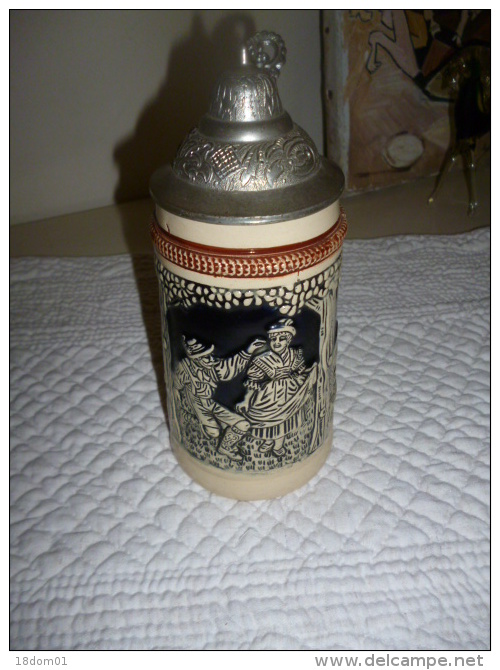 Pot à Biere De Collection 1940 Modéle DBGM Marque DRM N° 300 - Bavaria (DEU)