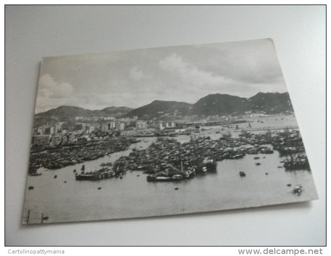 HONG KONG A VIEW OF THE BAY - Chiatte, Barconi