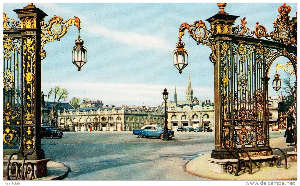 Nancy: PACKARD PATRICIAN '51, CITROËN TRACTION AVANT - Grilles De Jean Lamour Et Place Stanilas - (M.-et-M., France) - Toerisme
