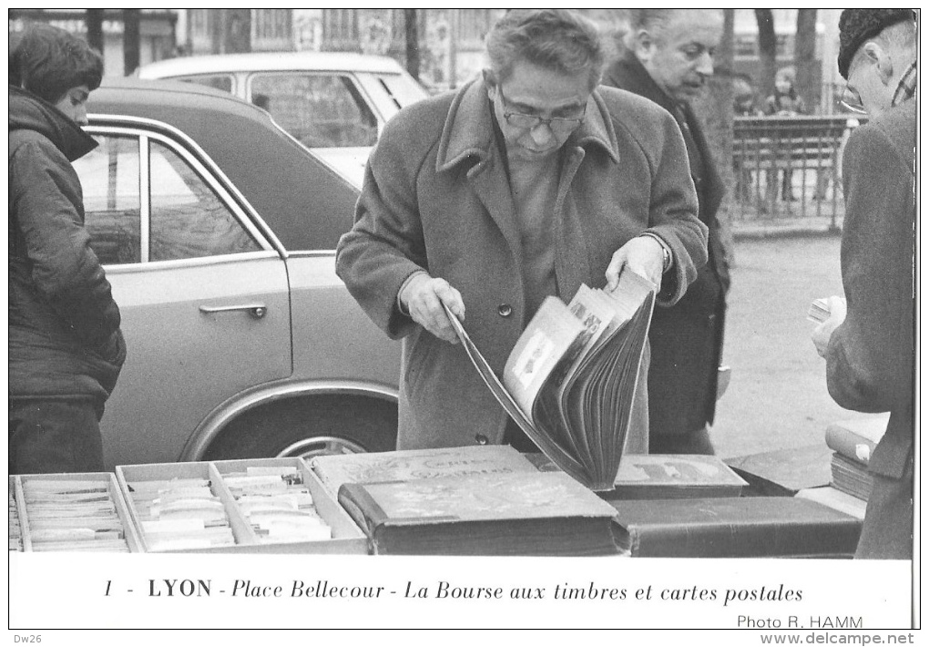 Lyon - Place Bellecourt - La Bourse Aux Timbres Et Cartes Postales - Photo Hamm N°1 - Ed. Panthéon Des Collectionneurs - Bourses & Salons De Collections