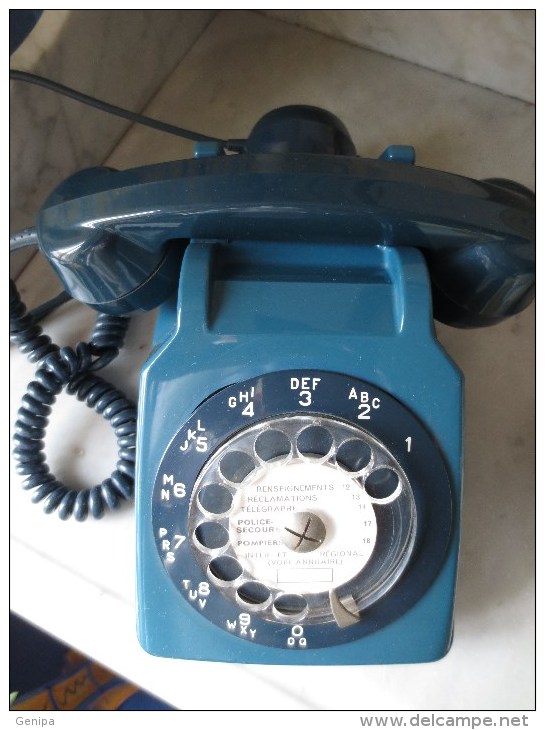 TELEPHONE 1981 BLEU 2 TONS (4 Scans) - Telefonia