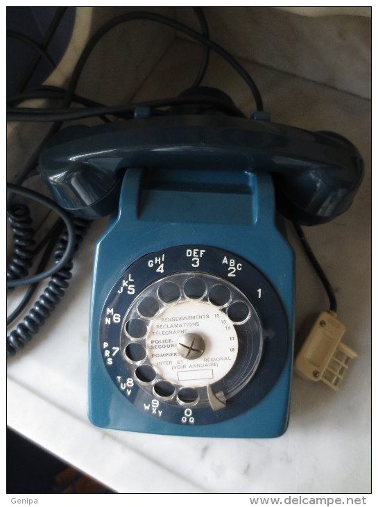 TELEPHONE 1981 BLEU 2 TONS (4 Scans) - Telefonia