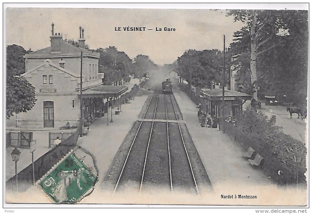LE VESINET - La Gare - TRAIN - Le Vésinet