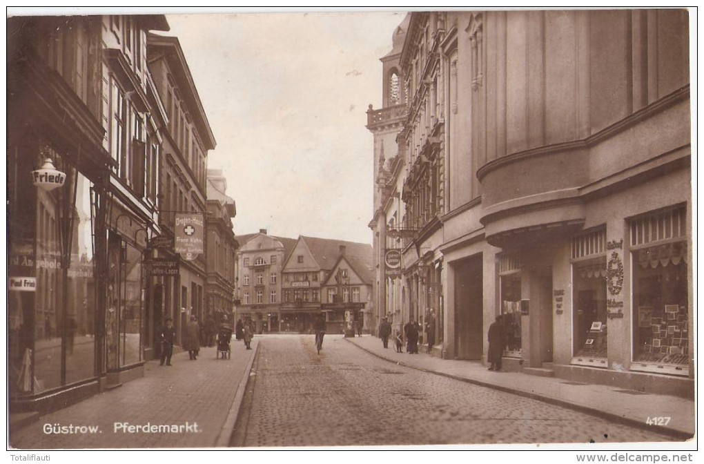 GÜSTROW Pferdemarkt Läden Hamburger Kaffee Lager Drogenhaus Franz Kuhn P Friede 20.10.1926 Datiert Gelaufen - Guestrow