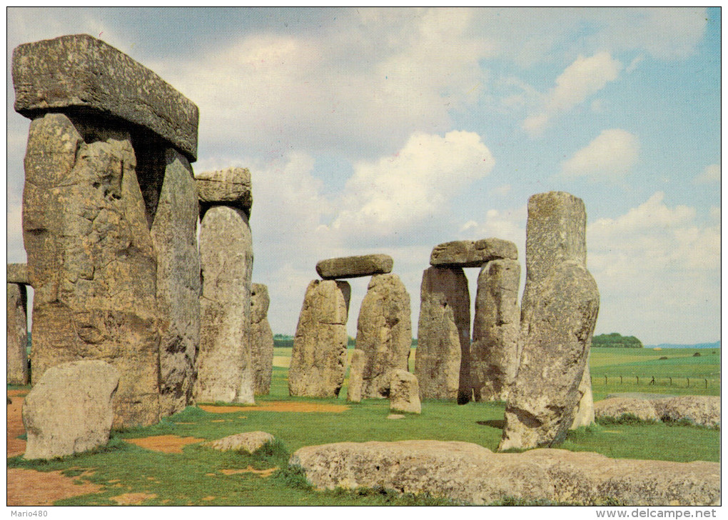 STONEHENGE  THE FAMOUS PREHISTORIC MEGALITHIC MONUMENT        (NUOVA) - Stonehenge