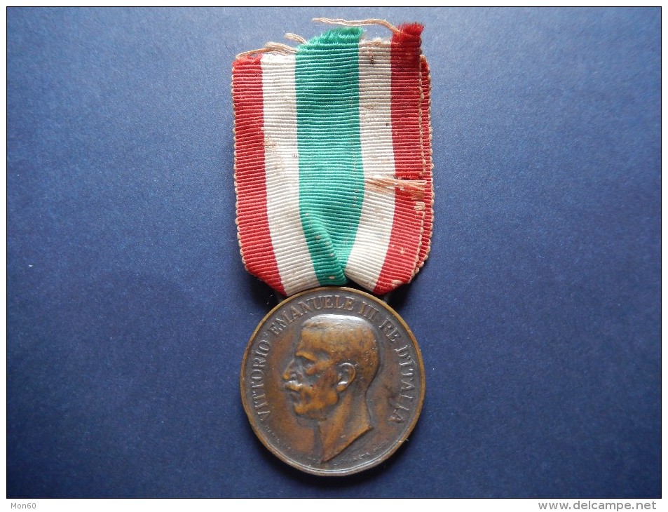 Medaglia Vittorio Emanuele III RE D´ITALIA, Commemorazione Unità D´Italia 1848-1918 -ME7 - Italien