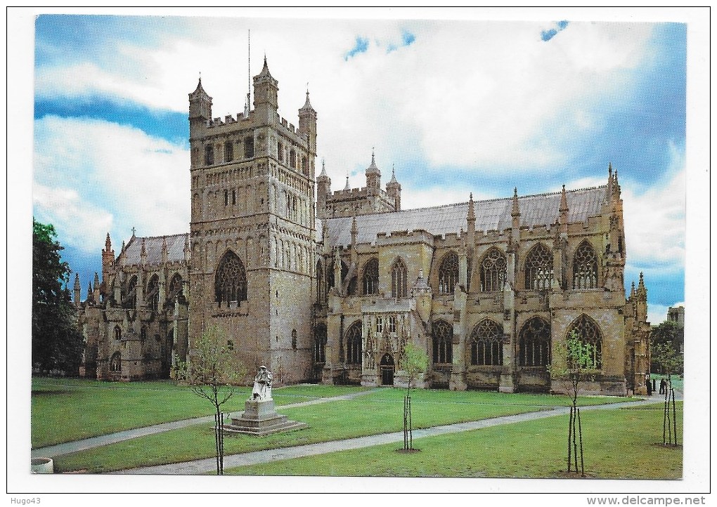 EXETER CATHEDRAL FROM THE NORTH - CPSM VOYAGEE - Exeter