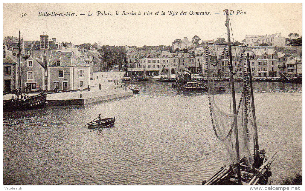 PORT DE PALAIS = RUE DES ORMEAUX ET PLACE DE LA PÉPUBLIQUE ( 2 CARTES ) - Belle Ile En Mer