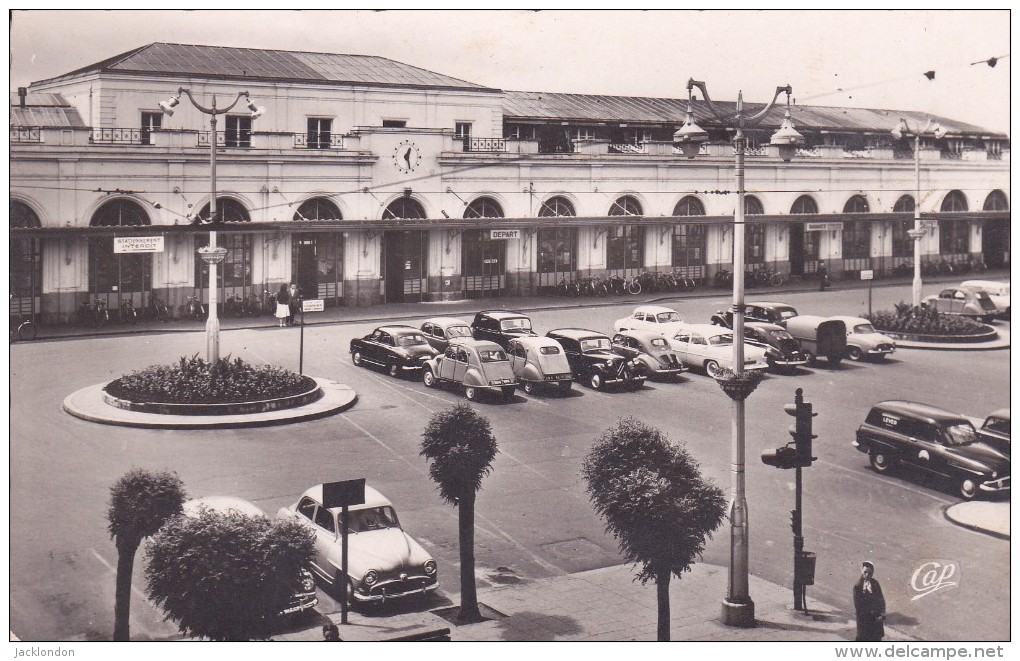 72 - LE MANS  La Gare  Voitures 2 CV, Traction, 4 CV - Le Mans