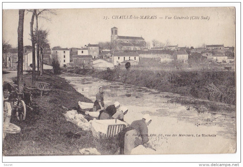 CHAILLE LES MARAIS -  Vue Genérale (Côté Sud). Laveuises Très Beau Plan. - Chaille Les Marais