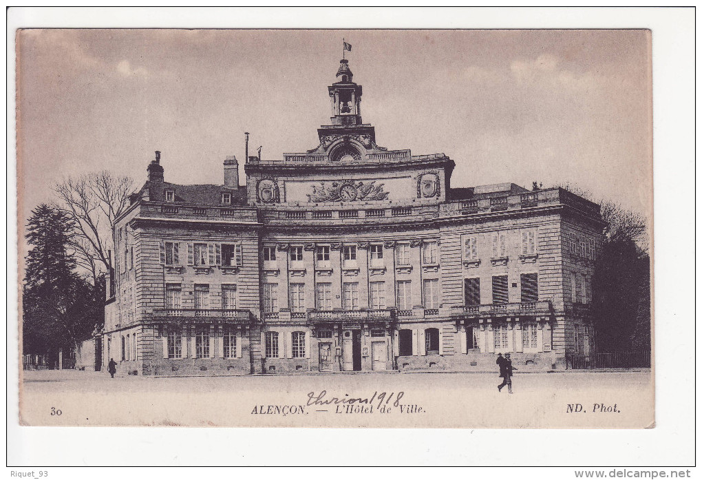 30 ALENCON - L'Hôtel De Ville - Alencon