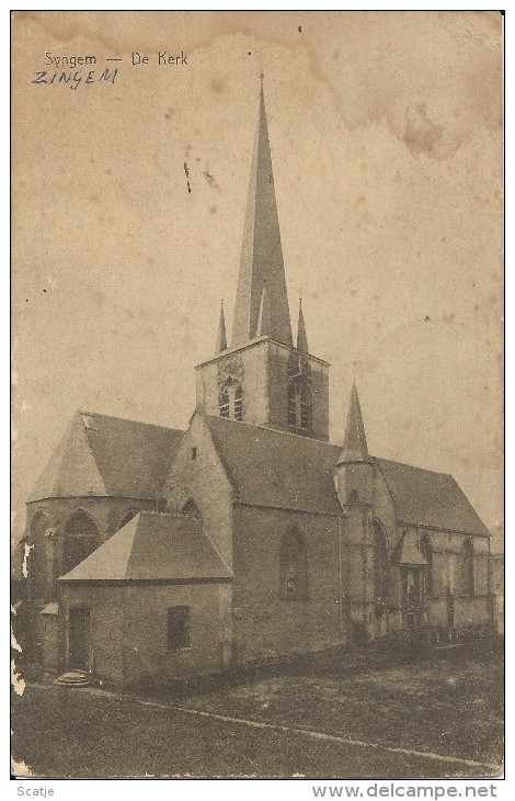 Syngem  -  De Kerk  (licht Beschadigd) - Zingem