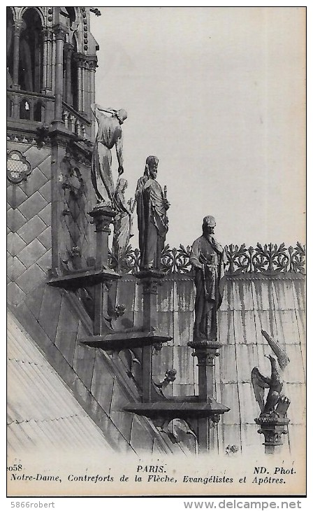 CARTE POSTALE ORIGINALE ANCIENNE : LA CATHEDRALE NOTRE DAME DE PARIS ; CONTREFORTS DE LA FLECHE EVANGELISTES  PARIS (75) - Notre Dame De Paris