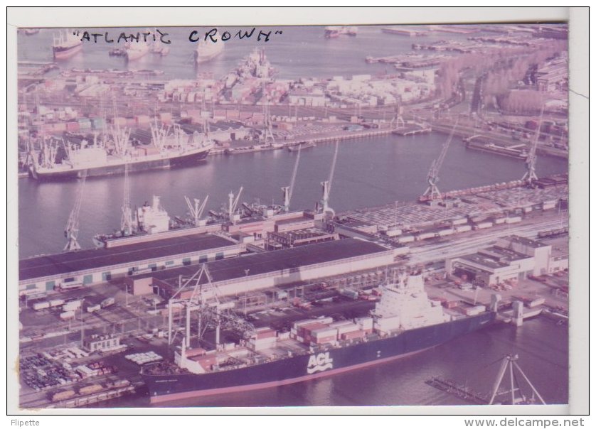 BAT.L110 - Cargo  Porte Containers "ATLANTIC CROWN"  Au Port - ACL - Boats