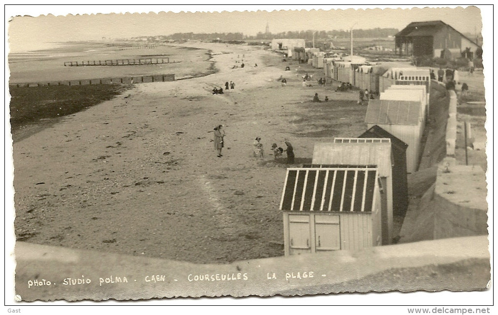 14    COURSEULLES  SUR  MER     CARTE  PHOTO      LA  PLAGE  PAR    STUDIO  POLMA - Courseulles-sur-Mer