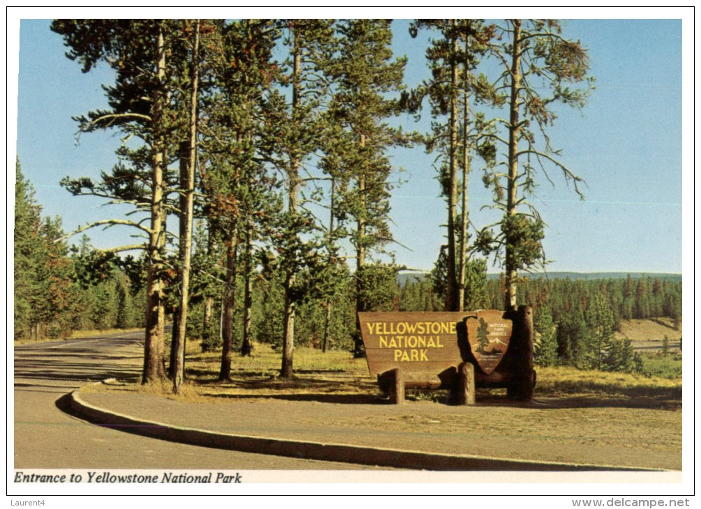 (999) USA - Yellowstone National Park Entrance - Yellowstone