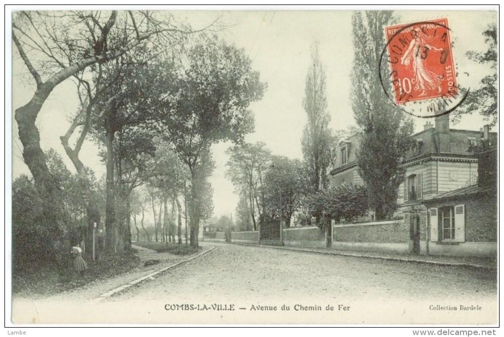 COMBS La VILLE - Avenue Du Chemin De Fer - Combs La Ville