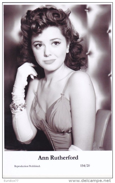 ANN RUTHERFORD - Film Star Pin Up - Publisher Swiftsure Postcards 2000 - Artiesten