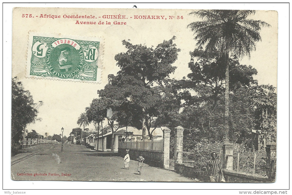 ///  CPA - Afrique - GUINEE - KONAKRY - Avenue De La Gare   // - Guinée